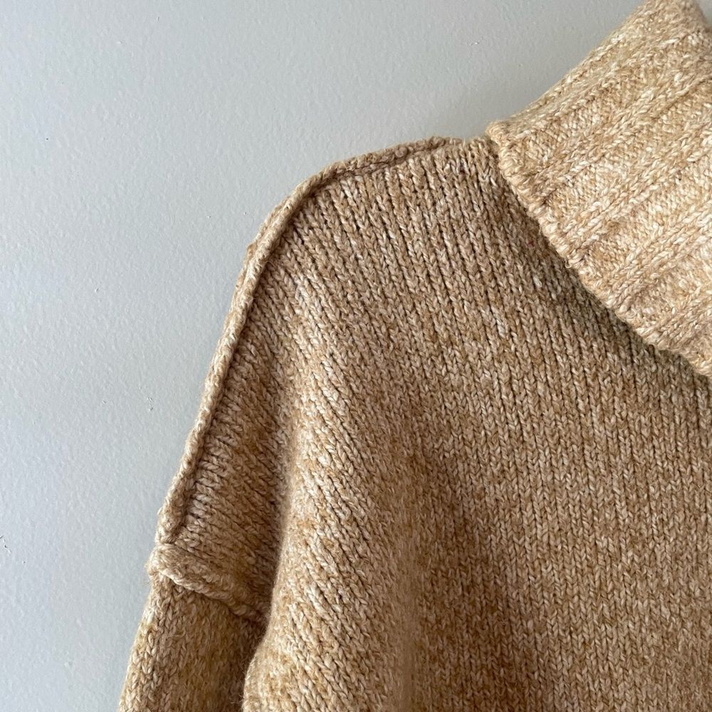 Michael Kors sweater - Picture 6 of 7